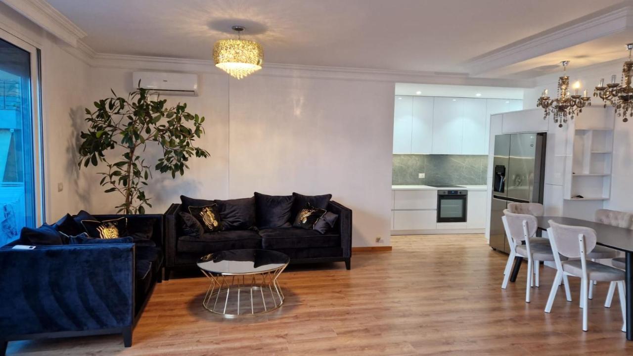 Pirro Luxury Apartment ساراندا المظهر الخارجي الصورة