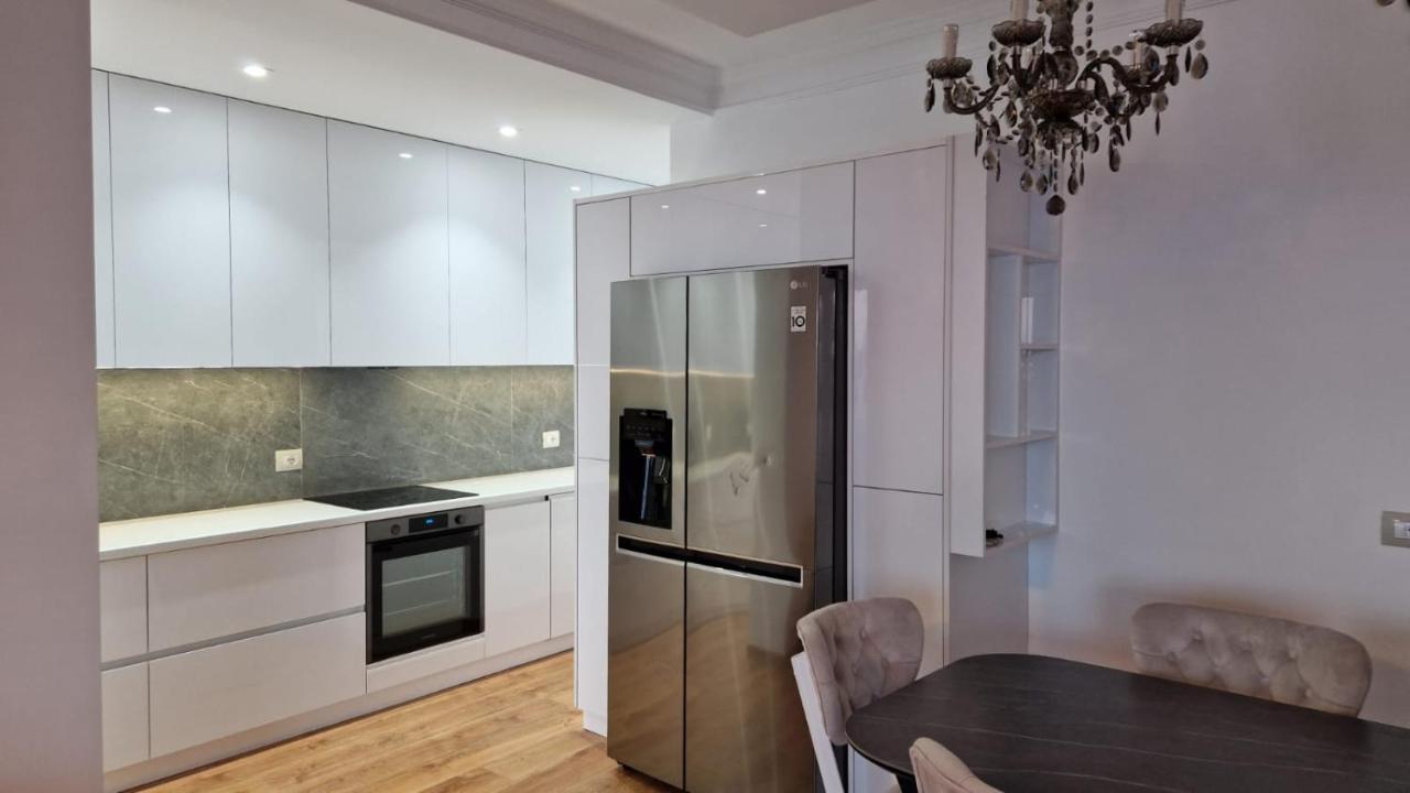 Pirro Luxury Apartment ساراندا المظهر الخارجي الصورة