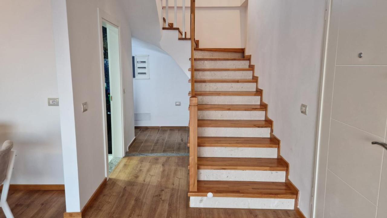 Pirro Luxury Apartment ساراندا المظهر الخارجي الصورة