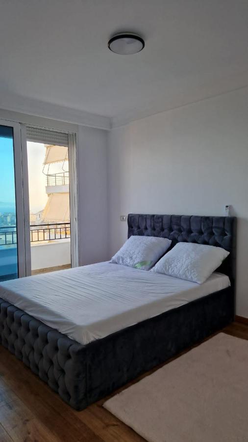 Pirro Luxury Apartment ساراندا المظهر الخارجي الصورة