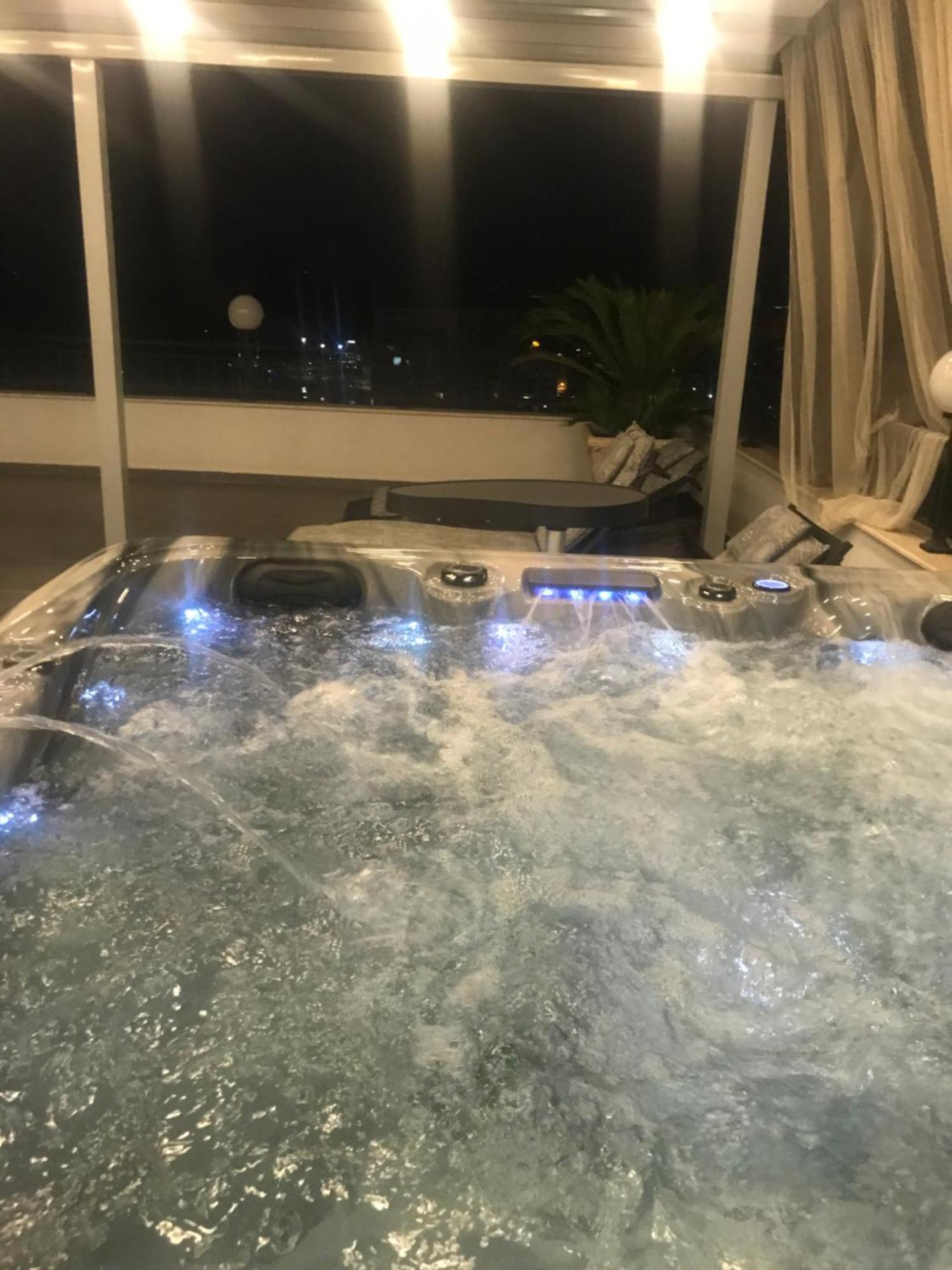 Pirro Luxury Apartment ساراندا المظهر الخارجي الصورة